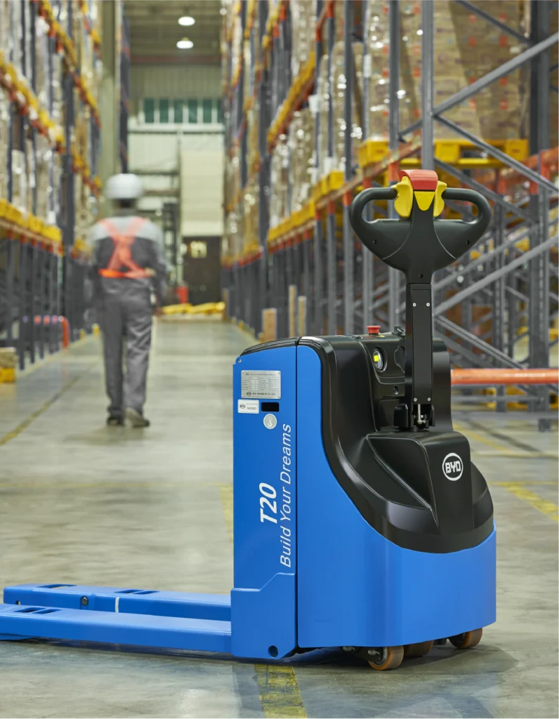 An image of a pallet truck
